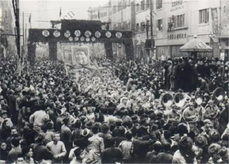 山城破晓：1949年重庆解放